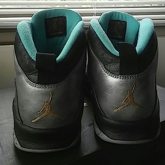 AIR JORDAN 10 RETRO 30TH - Picture 3 of 4